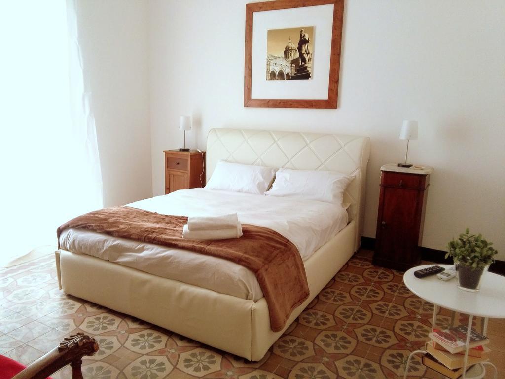 Aragona Rooms Palermo Esterno foto